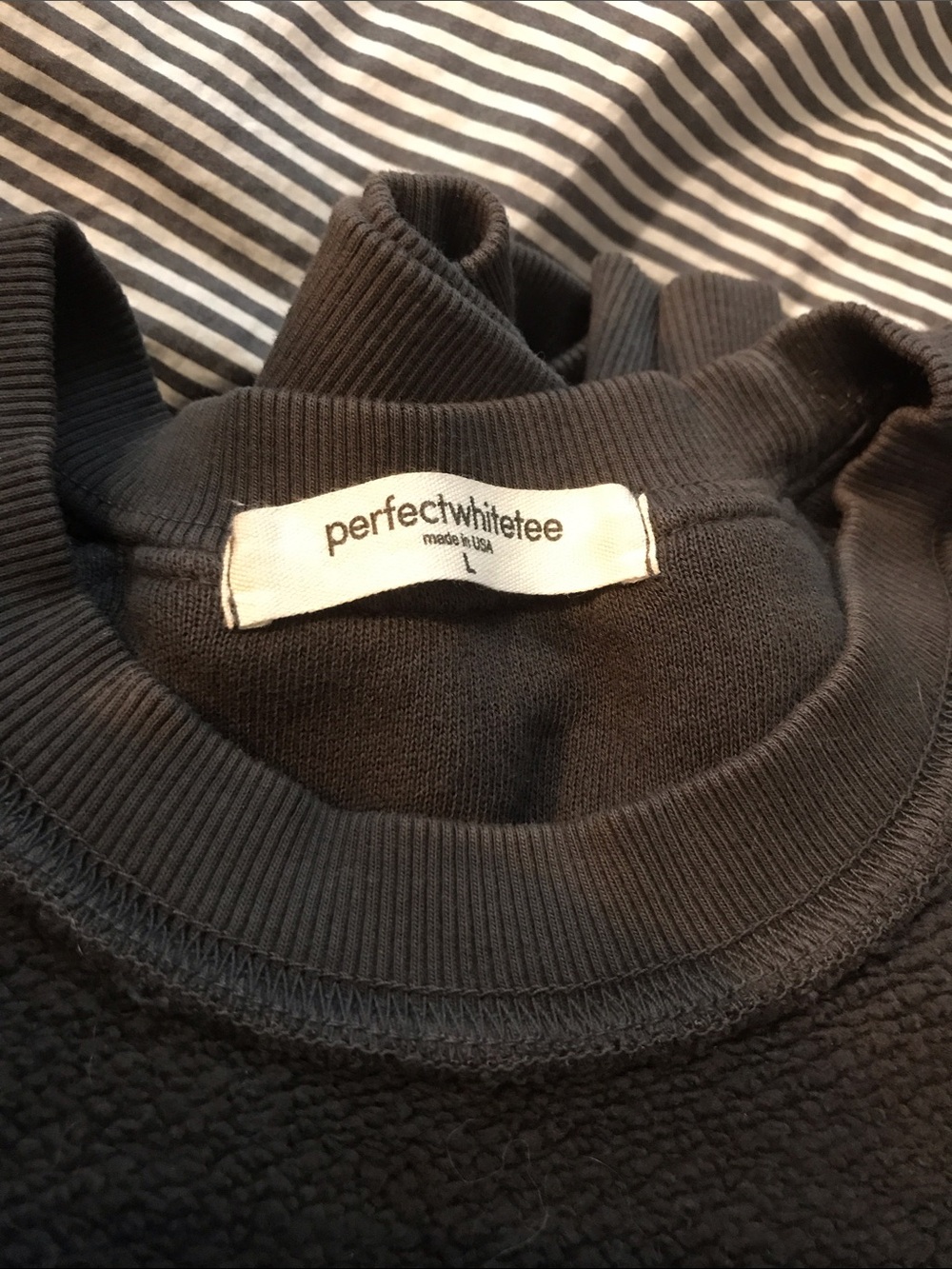 Perfect White Tee Vintage Black Ziggy Sweatshirt Made in USA 🇺🇸 size Large - Picture 3 of 3